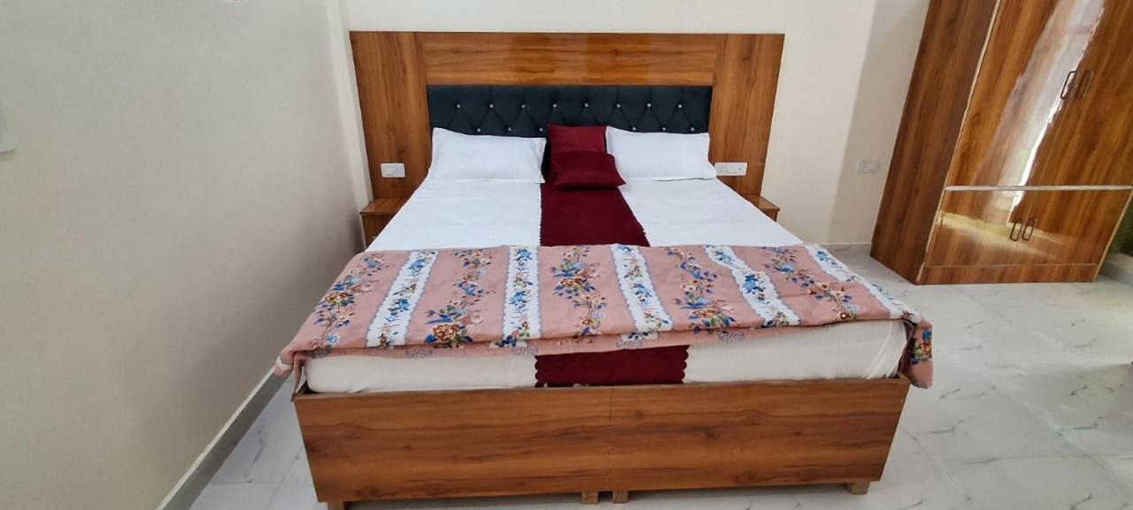 Parvatiya Homestay Массури Экстерьер фото