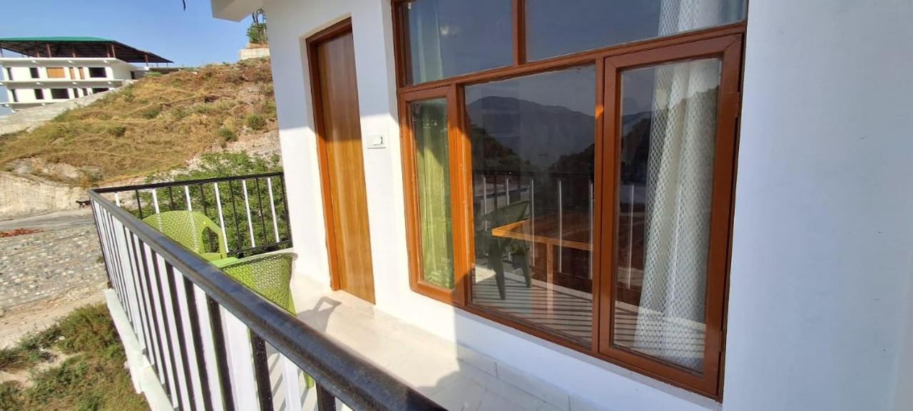 Parvatiya Homestay Массури Экстерьер фото