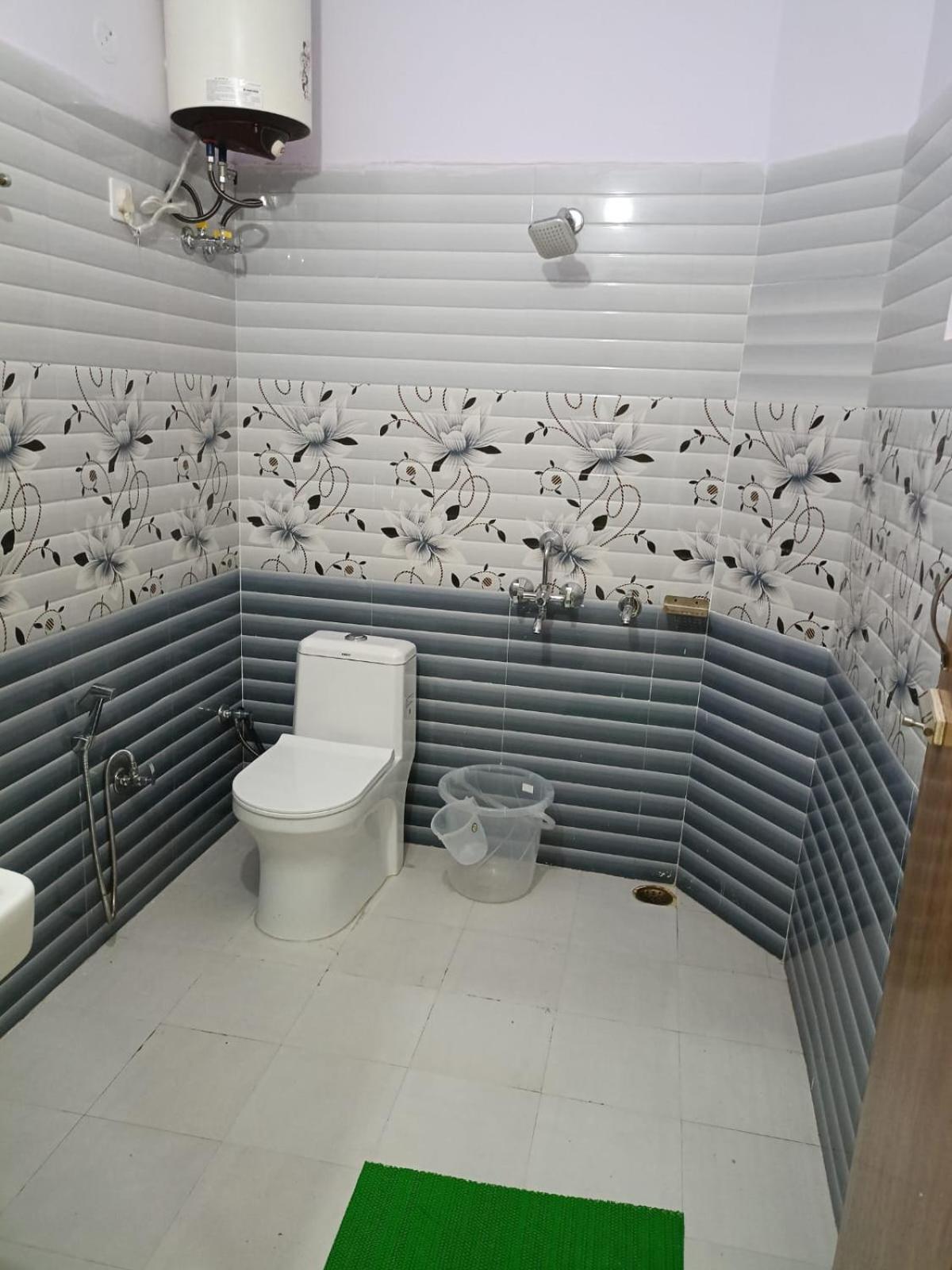 Parvatiya Homestay Массури Экстерьер фото