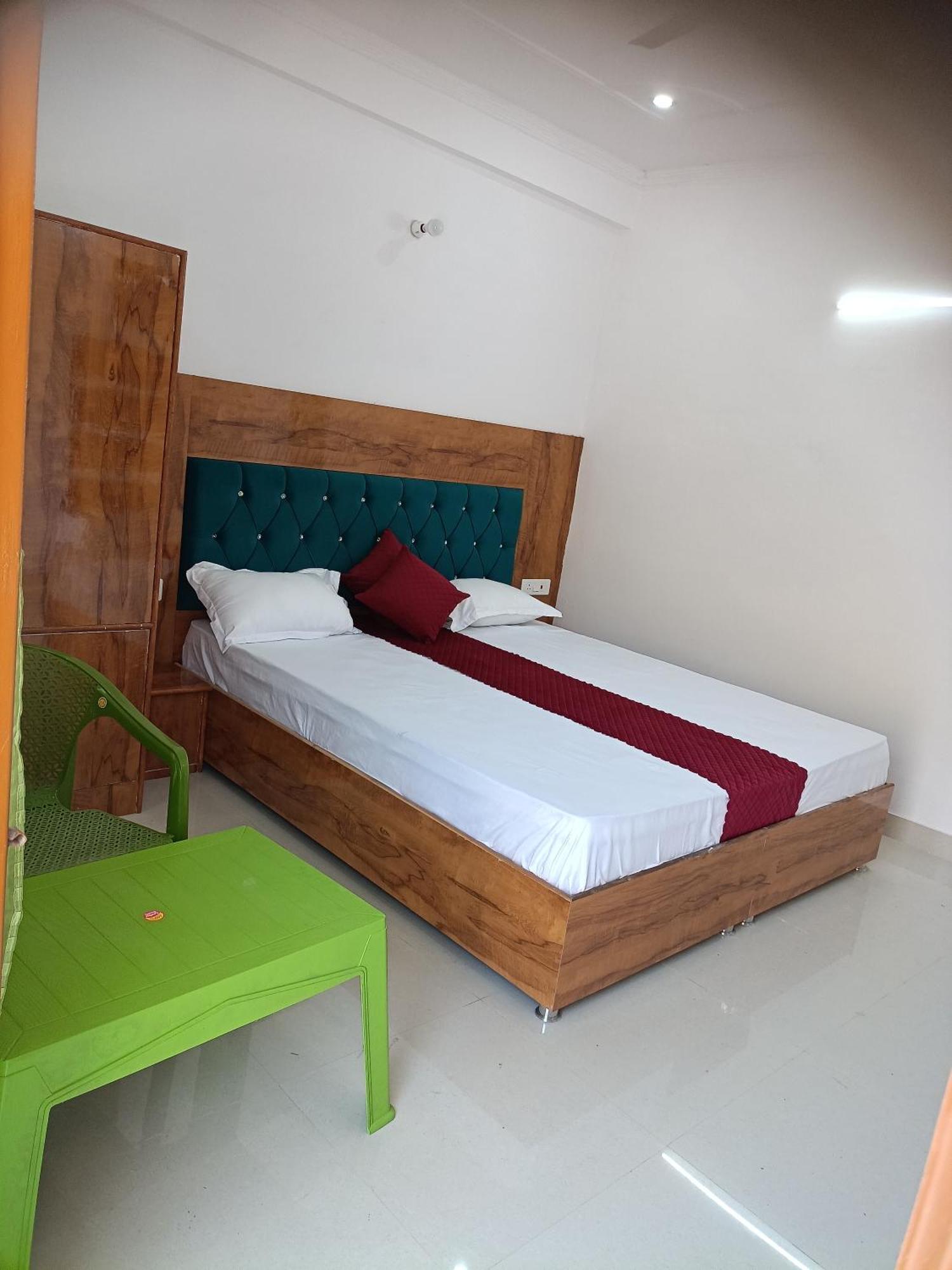 Parvatiya Homestay Массури Экстерьер фото