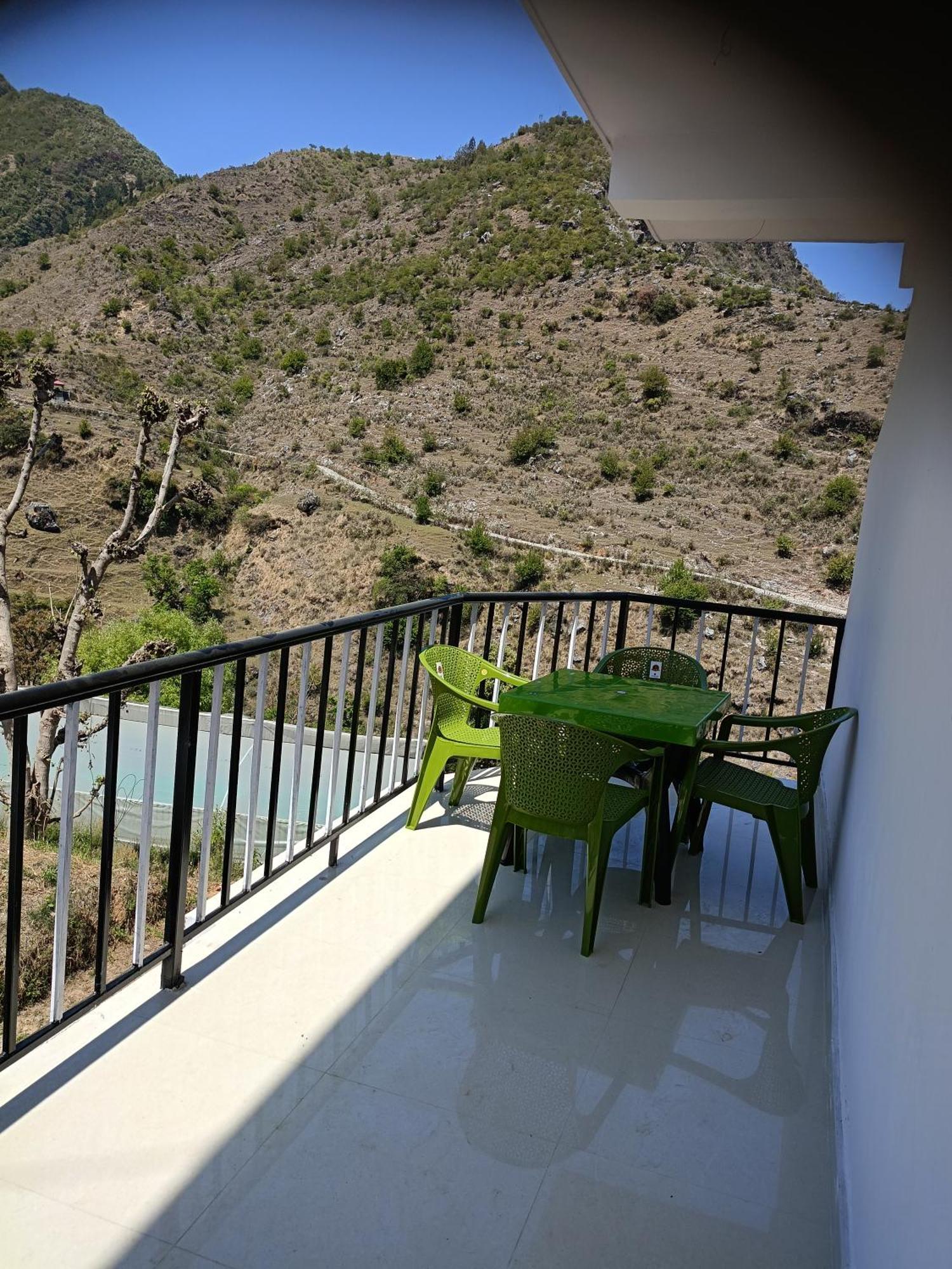 Parvatiya Homestay Массури Экстерьер фото